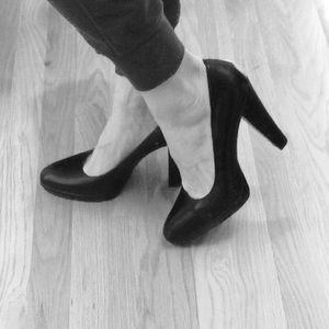 Classic Calvin Klein Black Platform Pump Sz 9.5